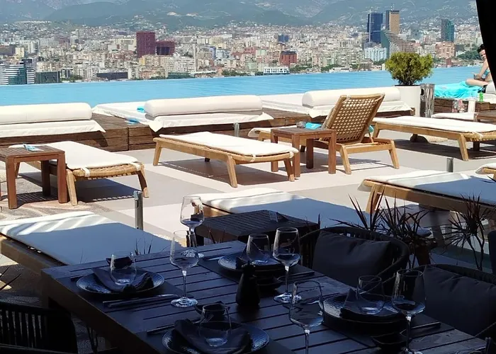 Sunhill Spacious 2 Bedroom Luxury Apartment Tirana