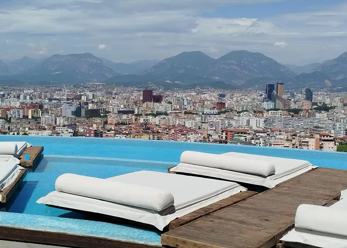 Sunhill Spacious 2 Bedroom Luxury * Tirana