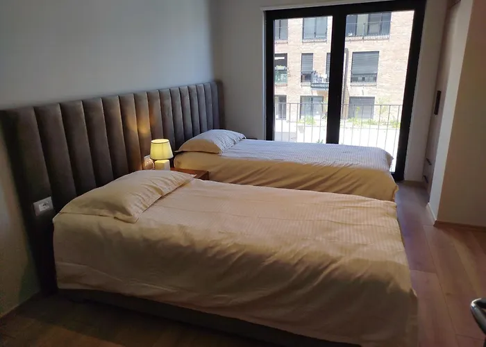 Sunhill Spacious 2 Bedroom Luxury * Tirana