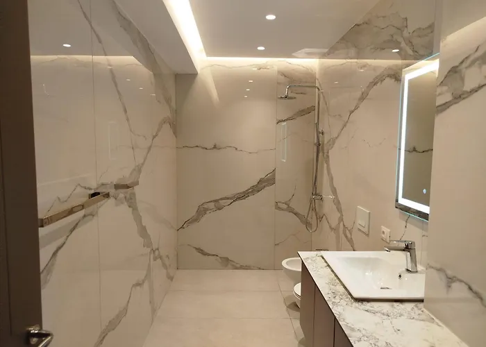 Sunhill Spacious 2 Bedroom Luxury * Tirana