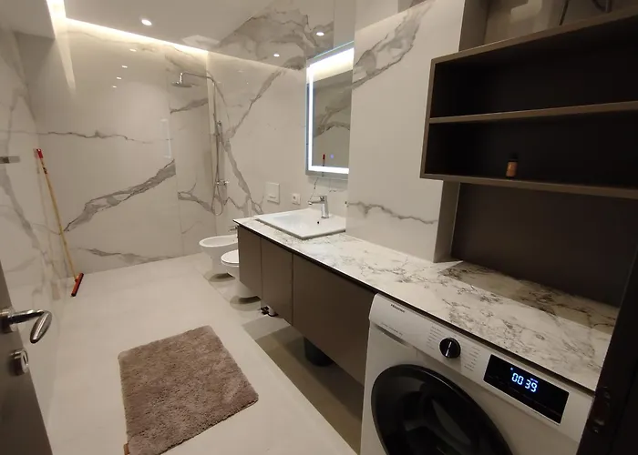 Sunhill Spacious 2 Bedroom Luxury Apartment *