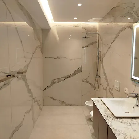 Sunhill Spacious 2 Bedroom Luxury דירה טיראנה