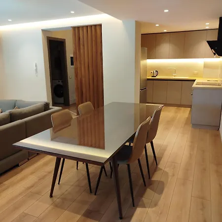 דירה Sunhill Spacious 2 Bedroom Luxury טיראנה