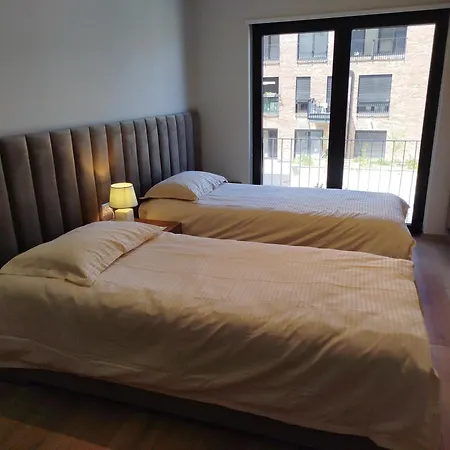 Sunhill Spacious 2 Bedroom Luxury * טיראנה