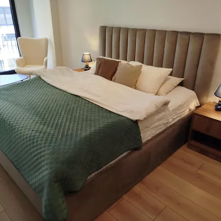 Sunhill Spacious 2 Bedroom Luxury * טיראנה