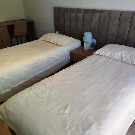Sunhill Spacious 2 Bedroom Luxury טיראנה