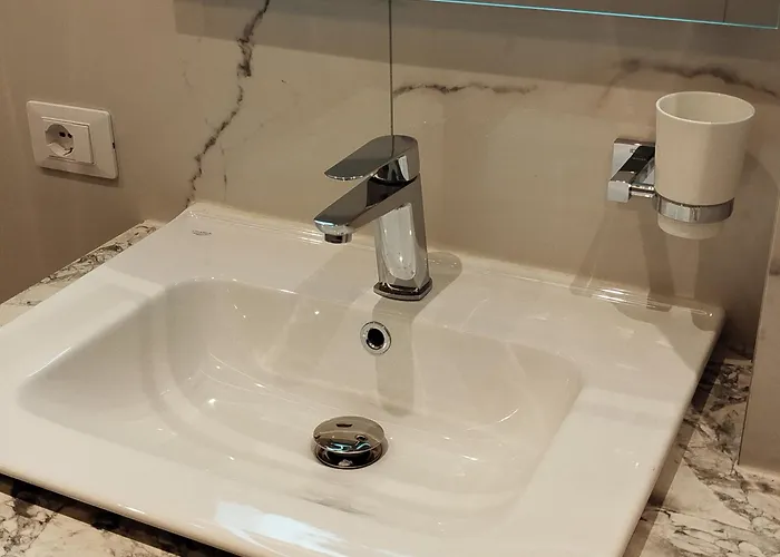 Sunhill Spacious 2 Bedroom Luxury 公寓 地拉那