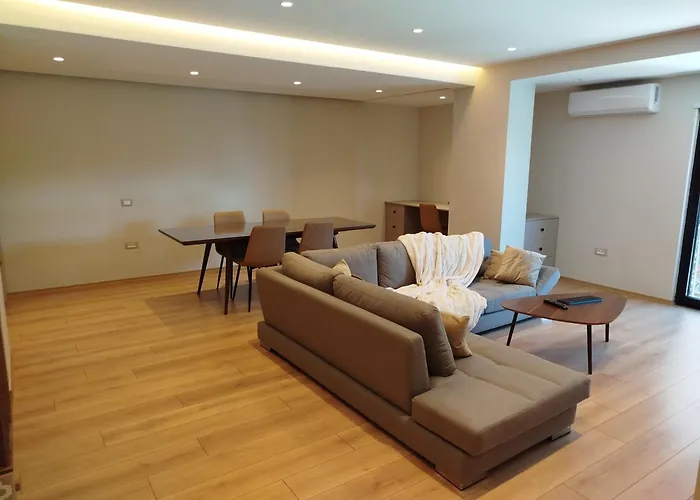 Sunhill Spacious 2 Bedroom Luxury Apartmán