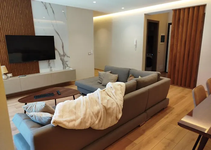 Sunhill Spacious 2 Bedroom Luxury Tirana