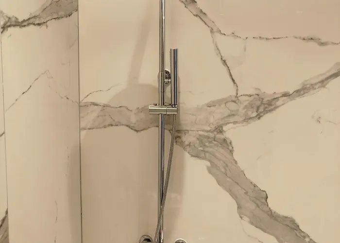 Sunhill Spacious 2 Bedroom Luxury 公寓 *